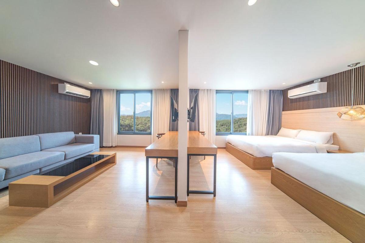 Two Y Hotel Yangyang Buitenkant foto